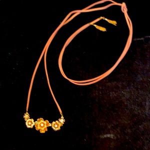 Woman’s Gold Choker